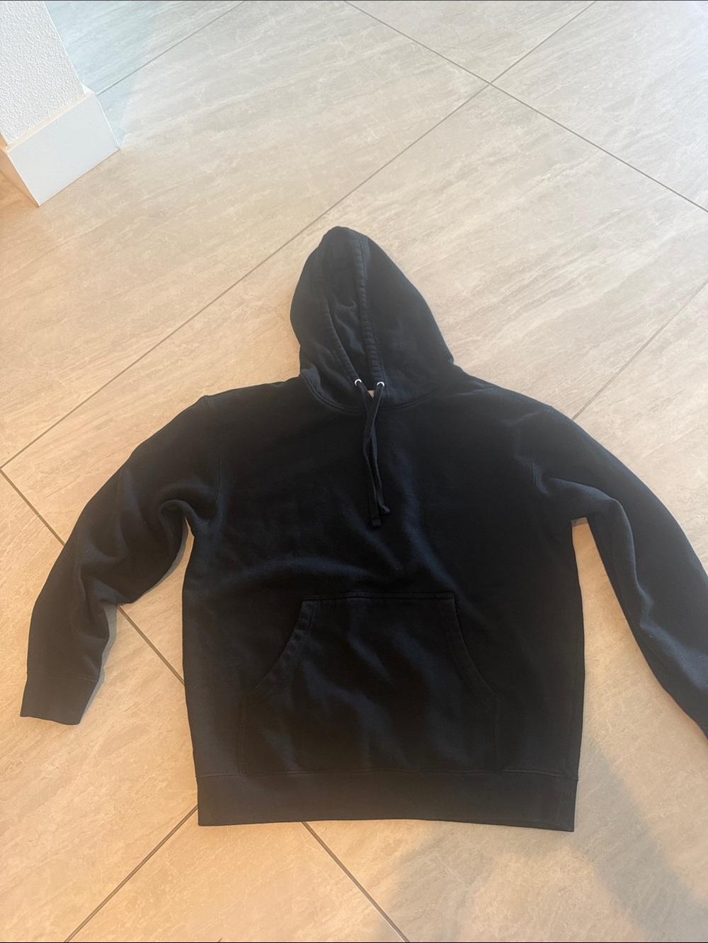 Minimal Black Hooded Sweatshirt